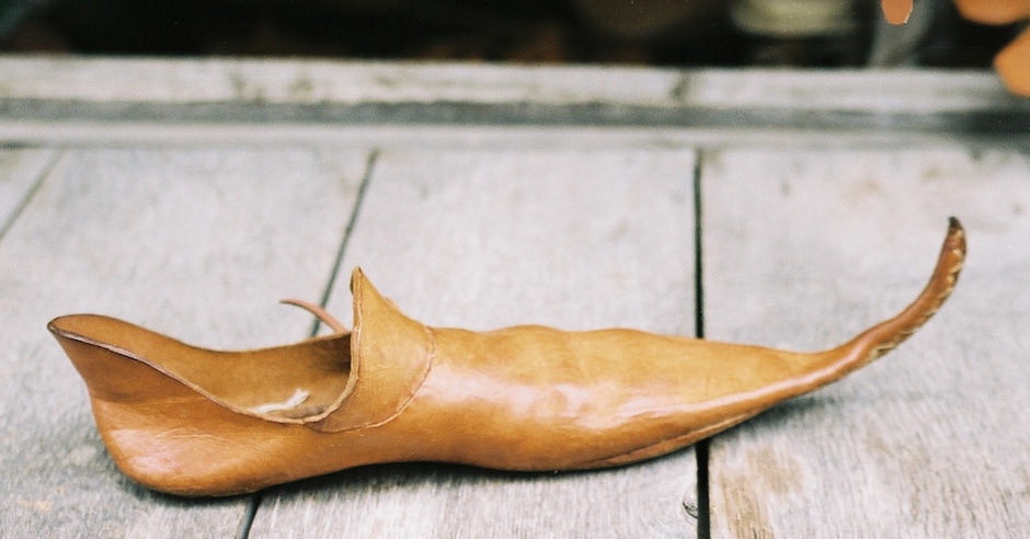 Crakows, the Ridiculous Pointy-Toed Shoes that Were the Nikes of the Middle Ages