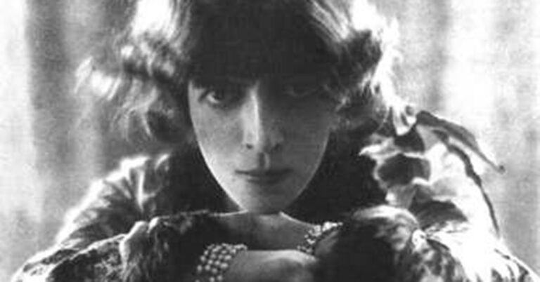 Luisa Casati, the Heiress With 2 Leashed Cheetahs a Live ‘Snakelace’ on Her Neck