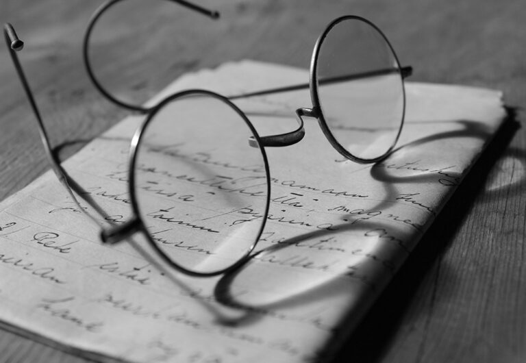 10 Delightful Old Timey Ways To End Your Letter or Email History Hustle